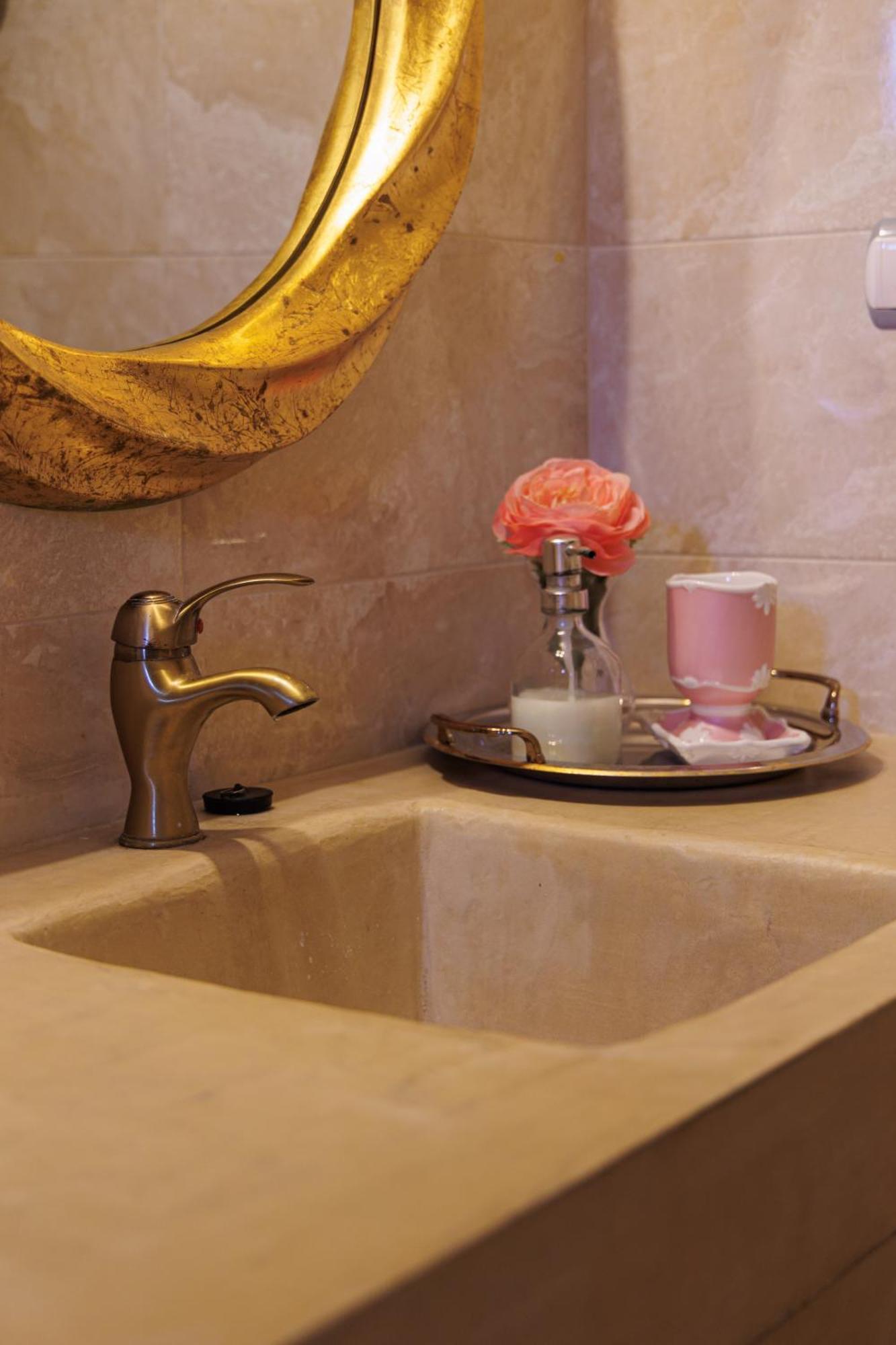 Iliana'S House - Spacious Cave House In The Center Of Areopolis Bagian luar foto